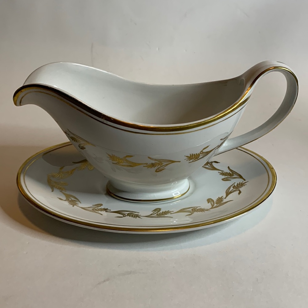 Vintage Simpson (Potters) LTD Chinastyle Gravy Boat Pourer and Saucer
